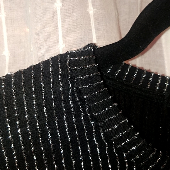 ✨ SPARKLY TOP ✨ - Picture 3 of 5